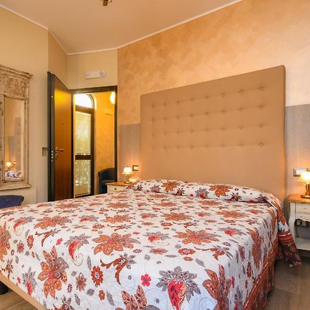 Appartamenti America Sirmione Exterior foto